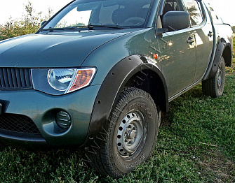 Расширители колесных арок (широкие, 90мм) Mitsubishi L200 2007-2013 (шагрень)